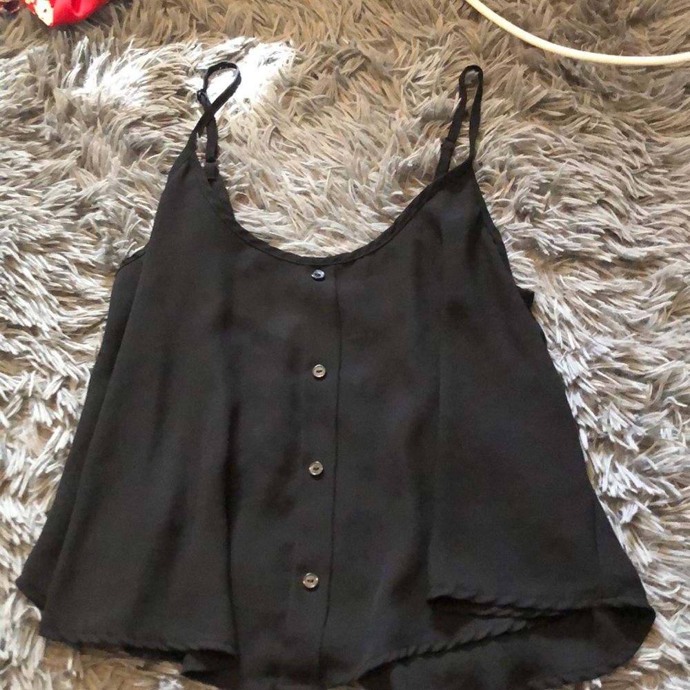 black cropped tank top